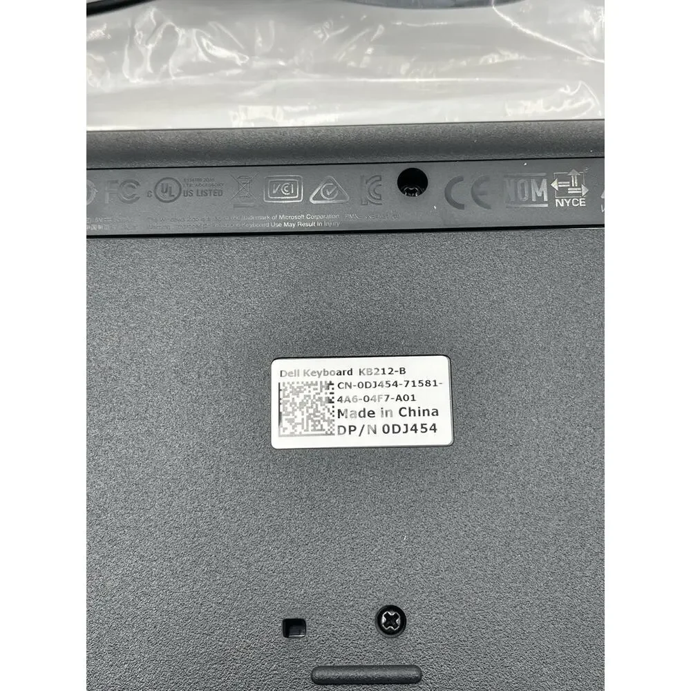 Dell Wired USB Keyboard - New-Unused - Black KB212B N.O.B. KB-212B KB212-B KB212